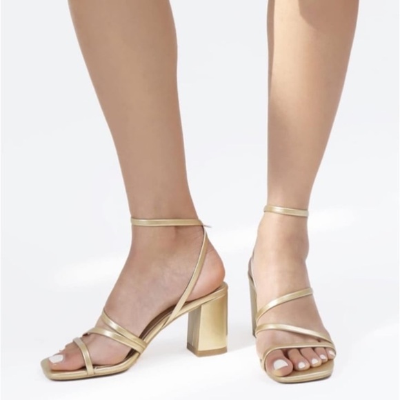 Lacuone Shoes - LACUONE Strappy Heels  Block Heels Square Toe Chunky Ankle Buckle NWOT size 7.5